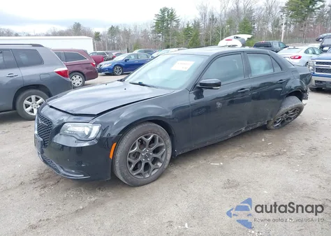 2018 Chrysler 300 300S Awd z USA, uszkodzony, nr VIN 2C3CCAGG9JH278457